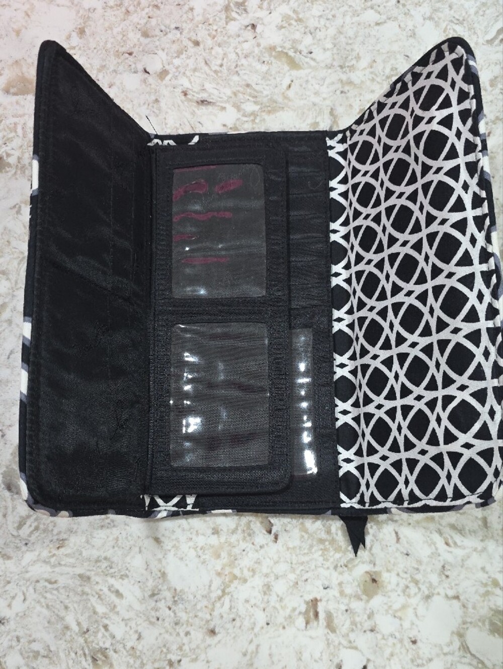 Vera Bradley Black and White Quilted Pattern Wallet - Picture 5 of 5